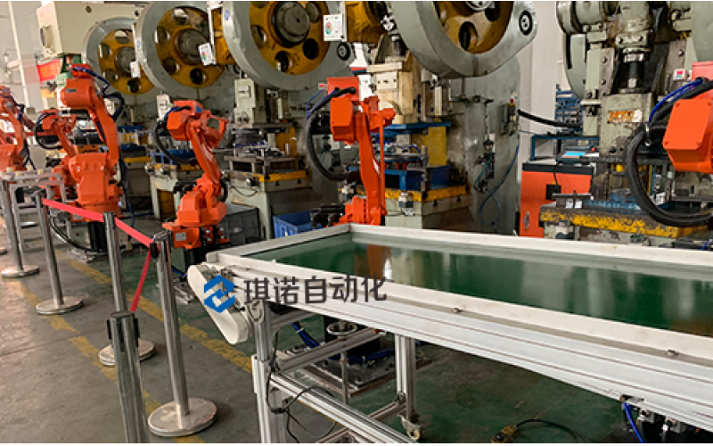 高效精準(zhǔn)！沖壓機(jī)械手的應(yīng)用領(lǐng)域及優(yōu)勢分析